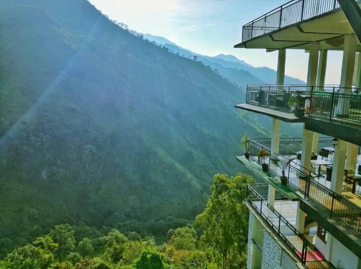 Ella Mount Heaven Hotel Bagian luar foto