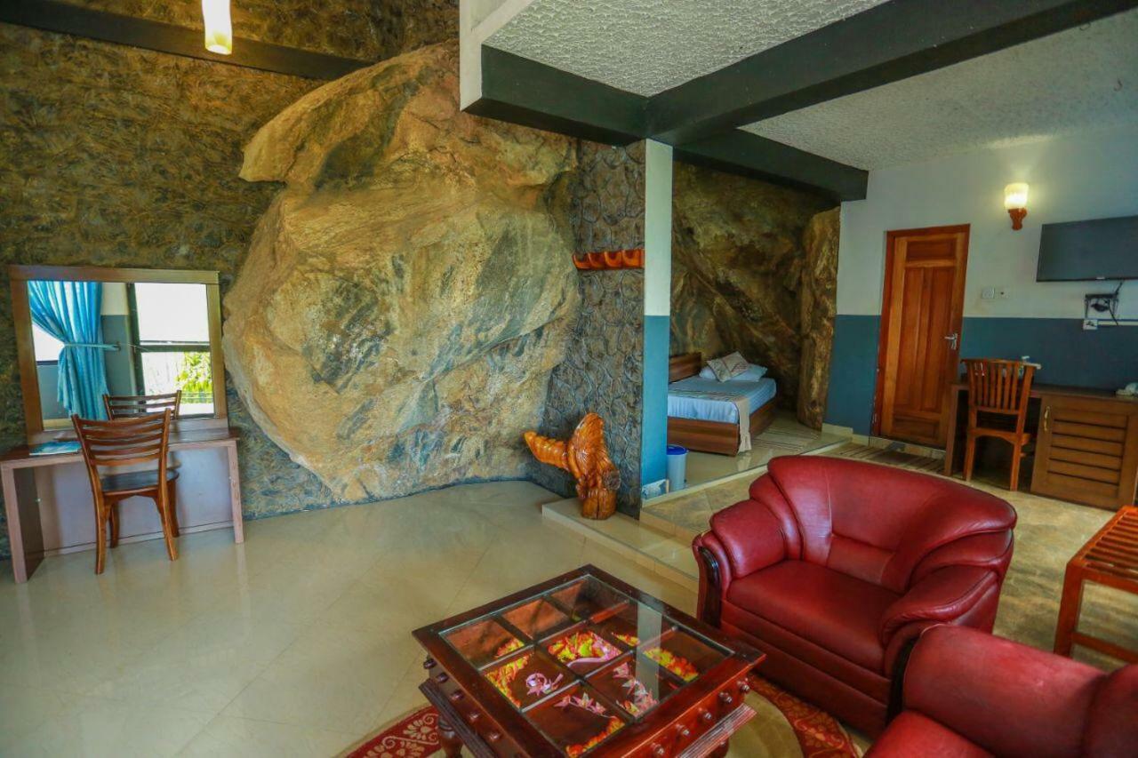 Ella Mount Heaven Hotel Bagian luar foto